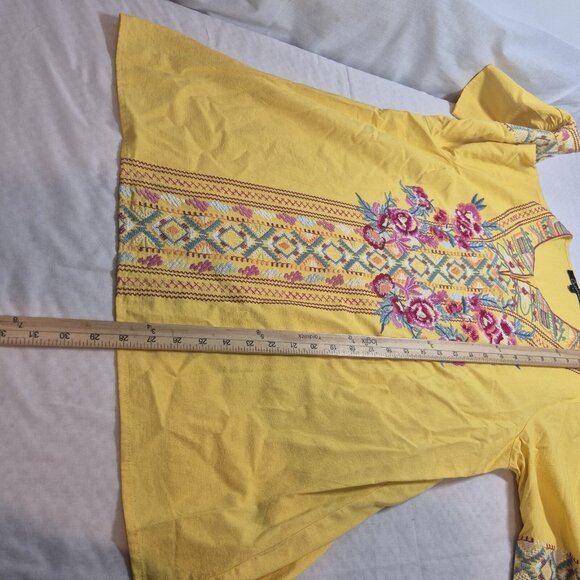 Calessa Women's V-Neck 3/4 Sleeve Yellow  Embroidered Top Tunic Size L New 53 - Picture 11 of 11